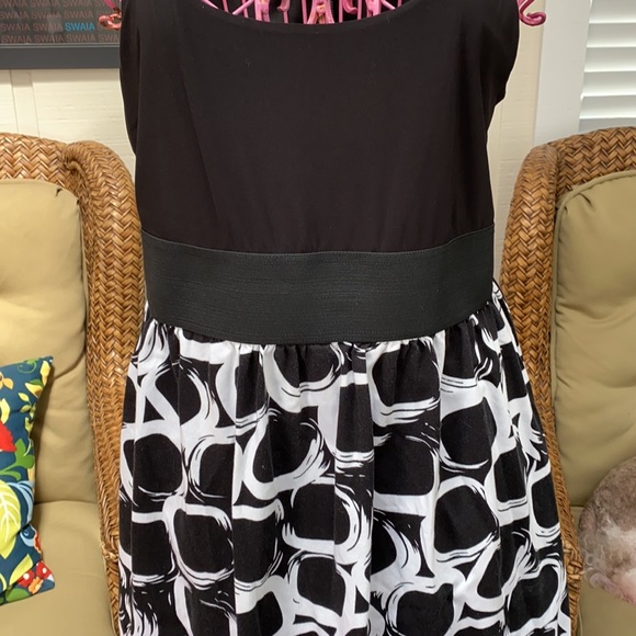 Black and White Sleeveless summer Sun dress 12P - Picture 6 of 12